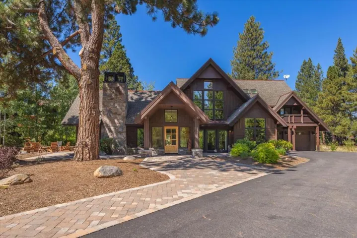 13466 Fairway Drive, Truckee, California 96161
