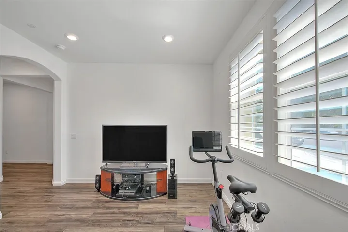15610 Clove Place, Fontana, California 92336