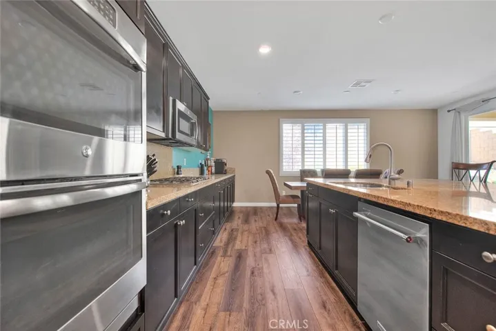 15610 Clove Place, Fontana, California 92336