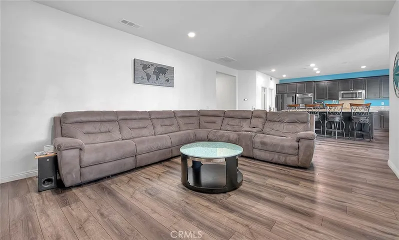 15610 Clove Place, Fontana, California 92336