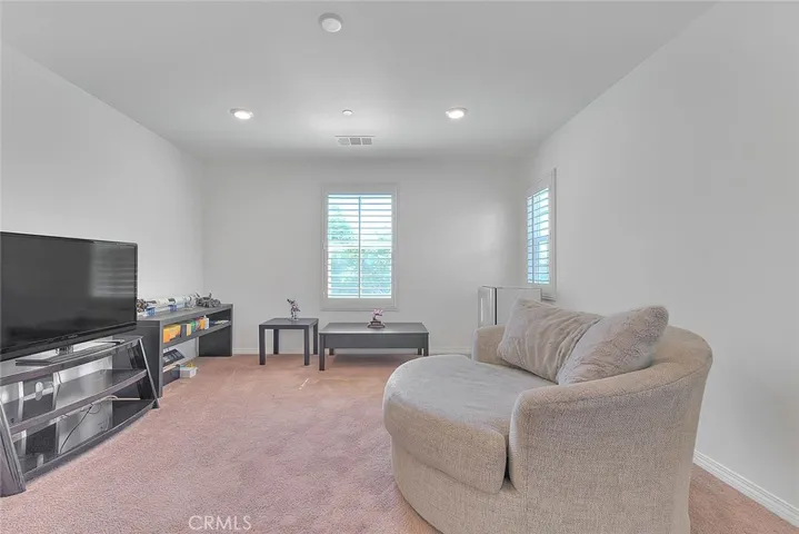 15610 Clove Place, Fontana, California 92336