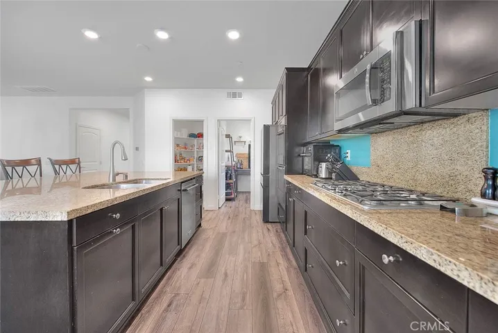 15610 Clove Place, Fontana, California 92336