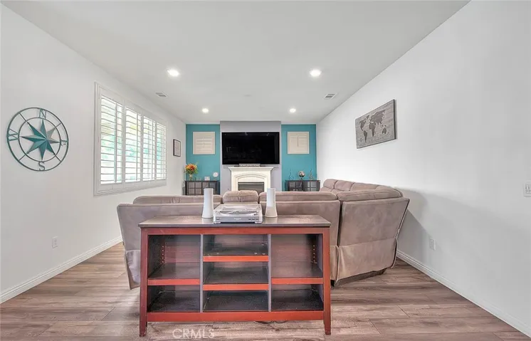 15610 Clove Place, Fontana, California 92336