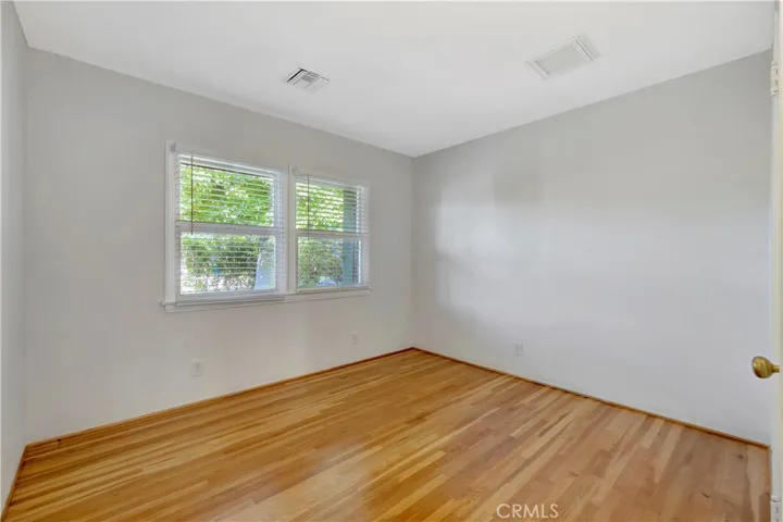 6428 Densmore Avenue, Lake Balboa, California 91406
