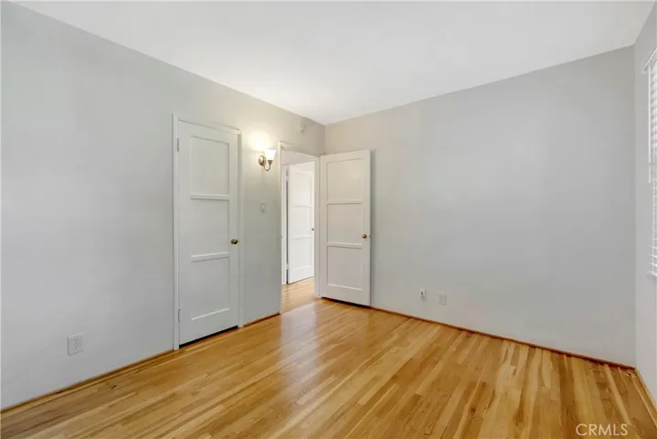 6428 Densmore Avenue, Lake Balboa, California 91406