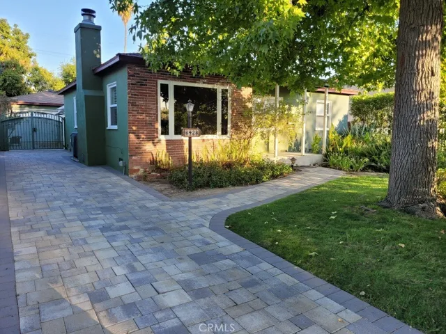 6428 Densmore Avenue, Lake Balboa, California 91406