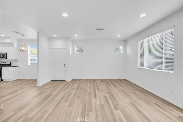 15203 Villagio Way, North Hills, California 91343