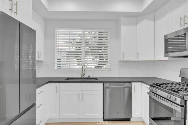 15203 Villagio Way, North Hills, California 91343