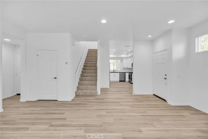 15203 Villagio Way, North Hills, California 91343