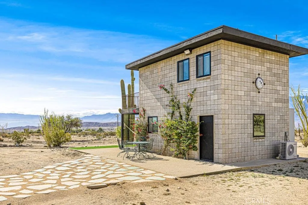 73100 Lyons Boulevard, Desert Hot Springs, California 92241 home-pic-3