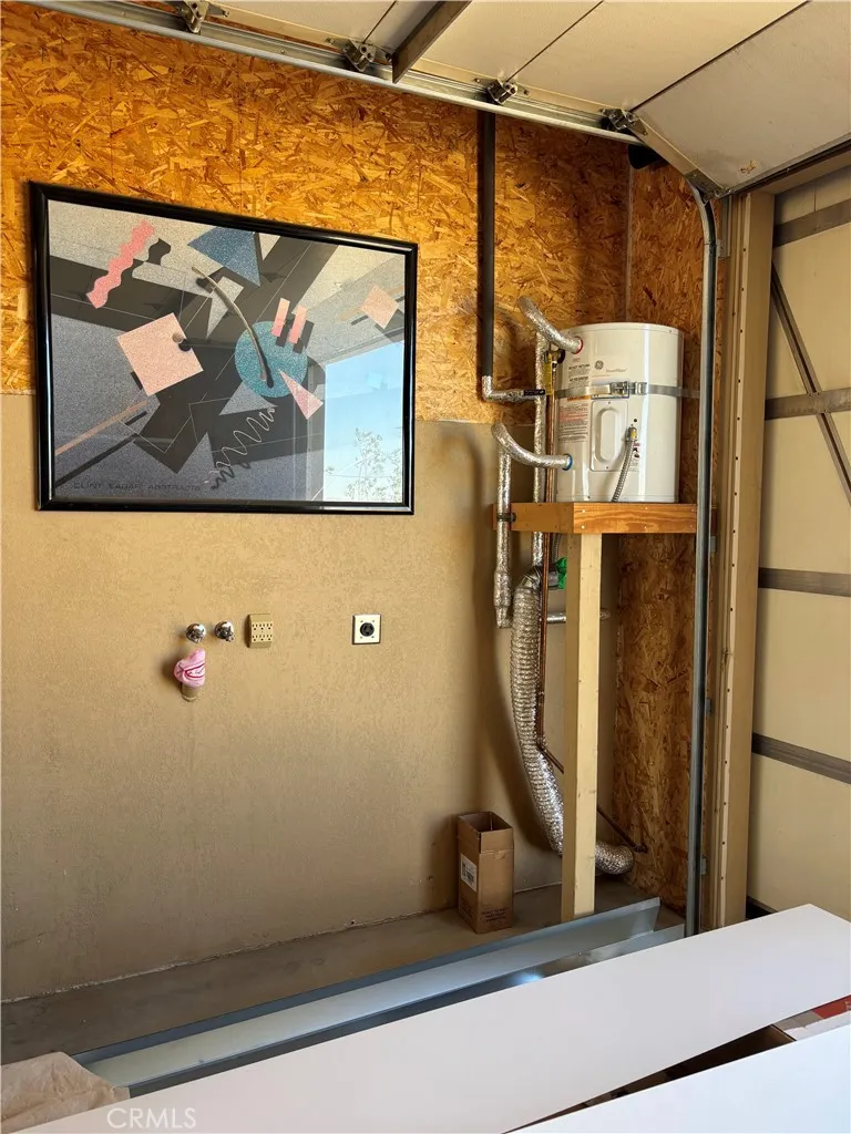 5975 Desert Star Road 1-2, Johnson Valley, California 92285 home-pic-58