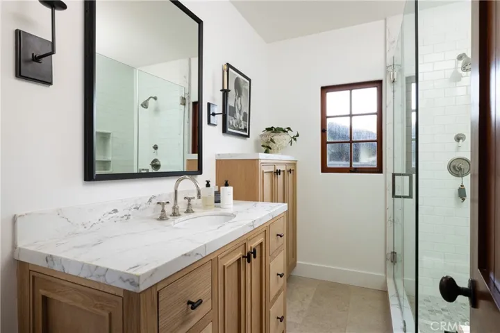 419 Signal Road, Newport Beach, California 92663