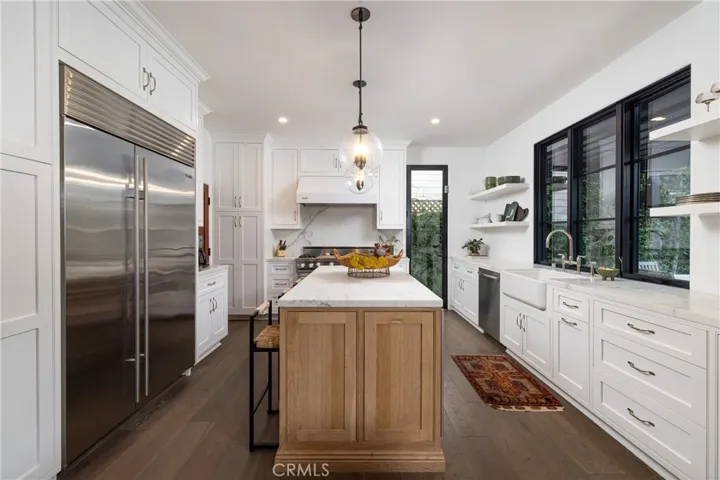 419 Signal Road, Newport Beach, California 92663