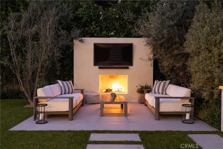 419 Signal Road, Newport Beach, California 92663
