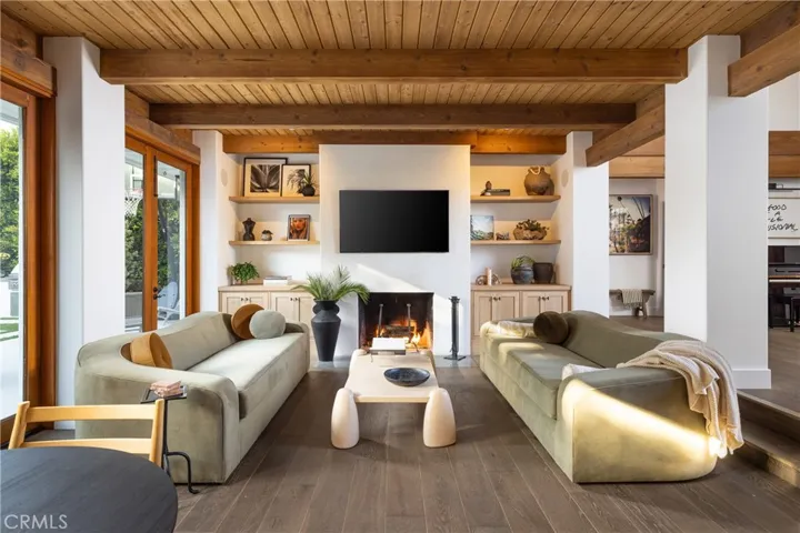 419 Signal Road, Newport Beach, California 92663