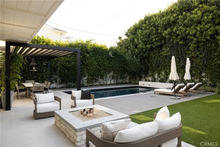 419 Signal Road, Newport Beach, California 92663