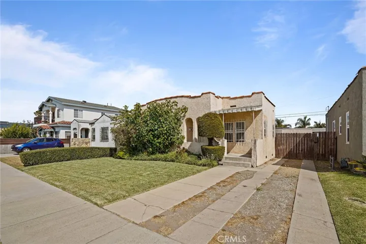 6710 4th Avenue, Los Angeles, California 90043
