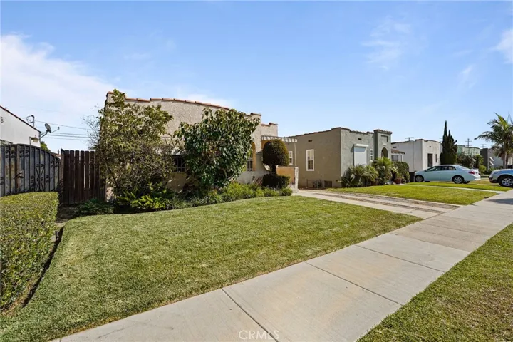 6710 4th Avenue, Los Angeles, California 90043