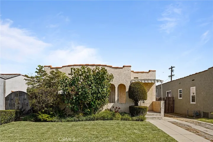 6710 4th Avenue, Los Angeles, California 90043