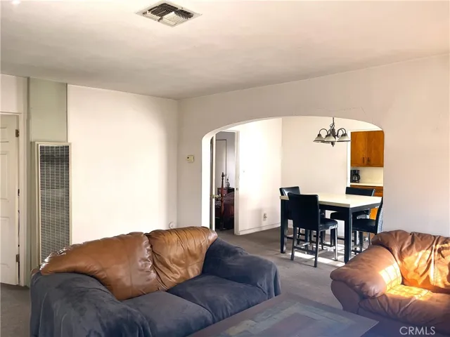 6710 4th Avenue, Los Angeles, California 90043