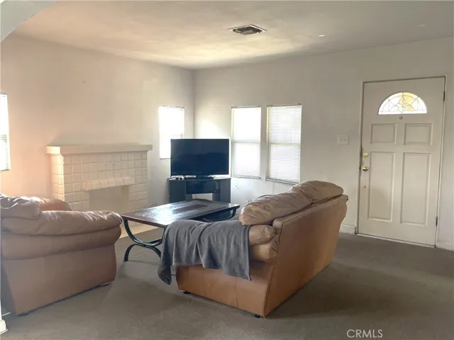 6710 4th Avenue, Los Angeles, California 90043
