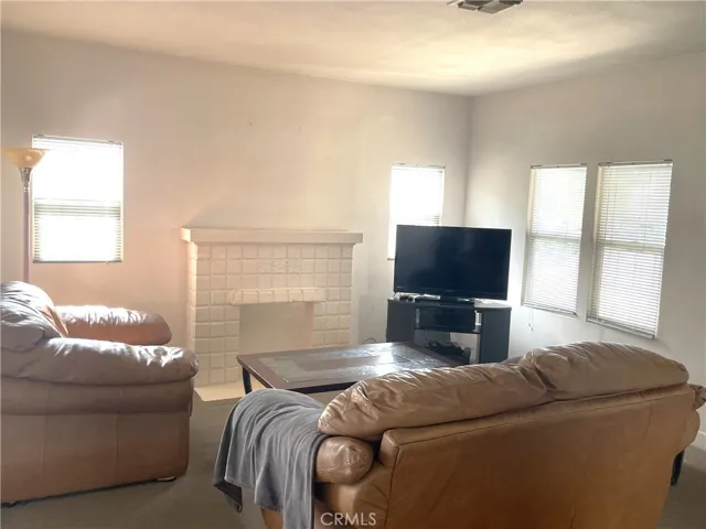 6710 4th Avenue, Los Angeles, California 90043
