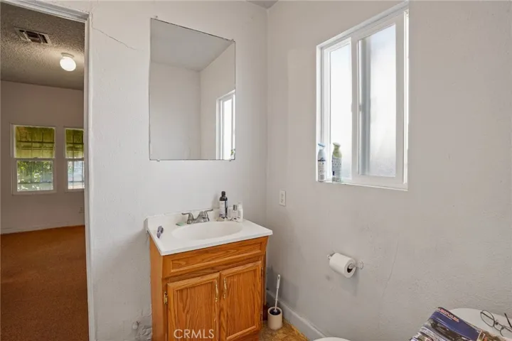 6710 4th Avenue, Los Angeles, California 90043