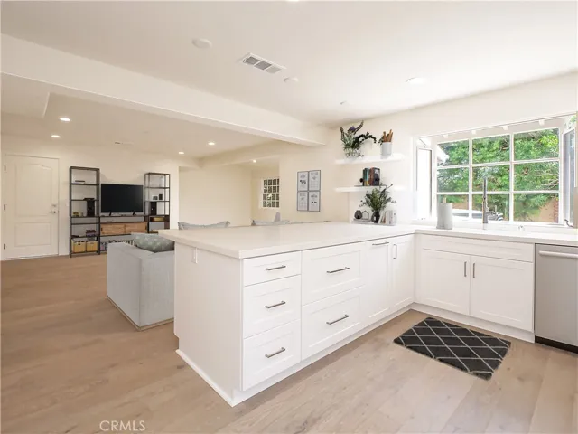 Kitchen (Virtually Staged)