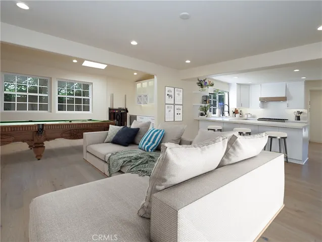 Family Room Kitchen (Virtually Staged)
