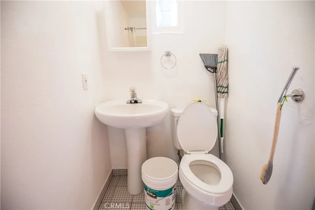 1122 N Street, Merced, California 95341 home-pic-17