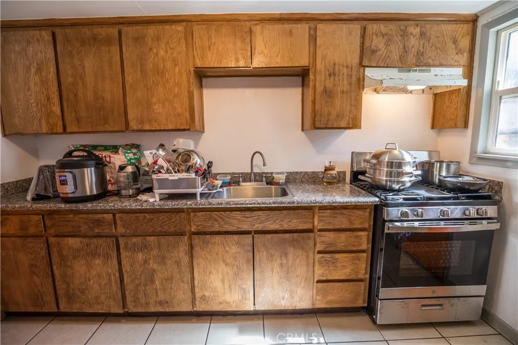 1122 N Street, Merced, California 95341 home-pic-13