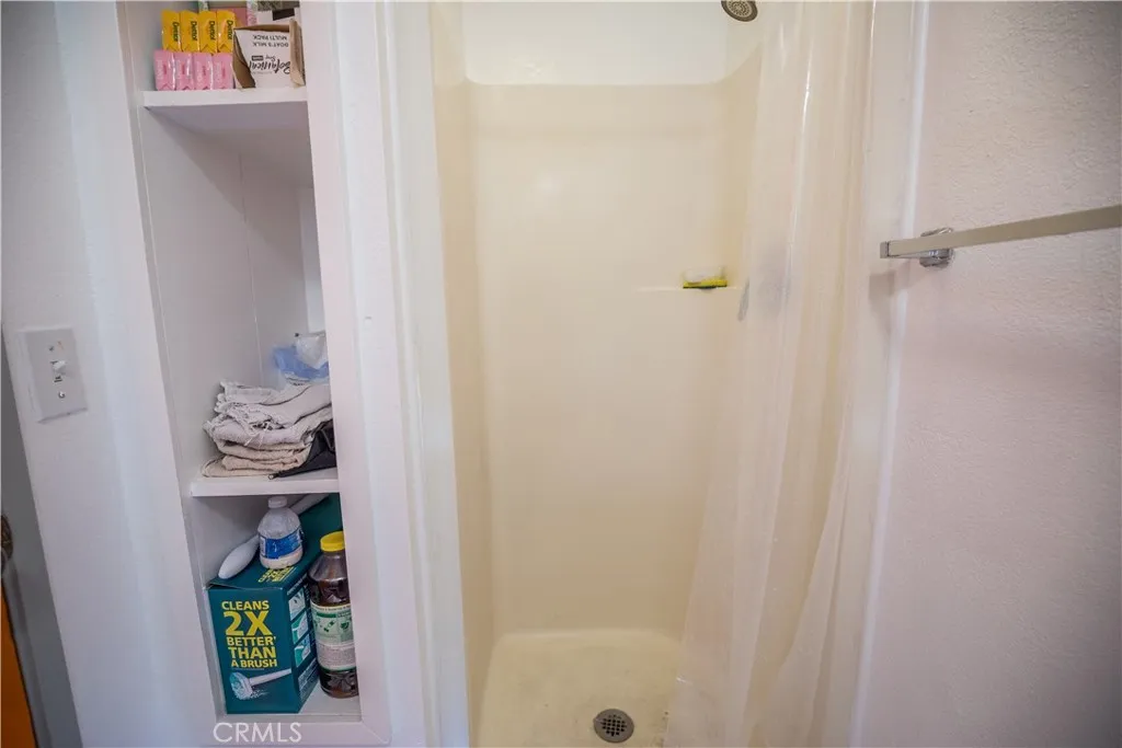 1122 N Street, Merced, California 95341 home-pic-29