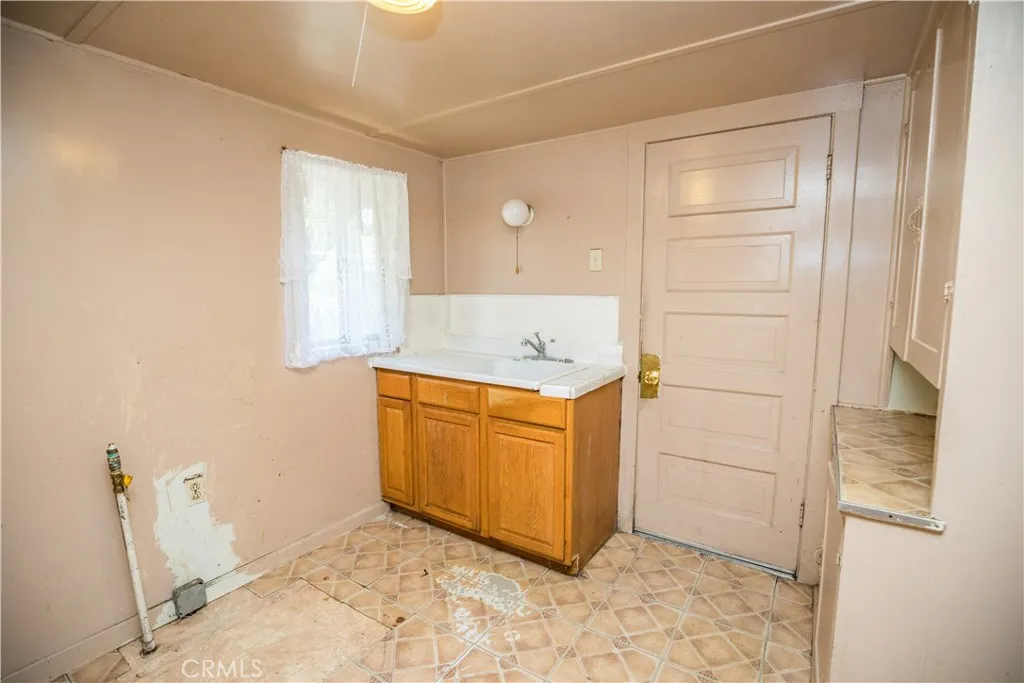 1122 N Street, Merced, California 95341 home-pic-30