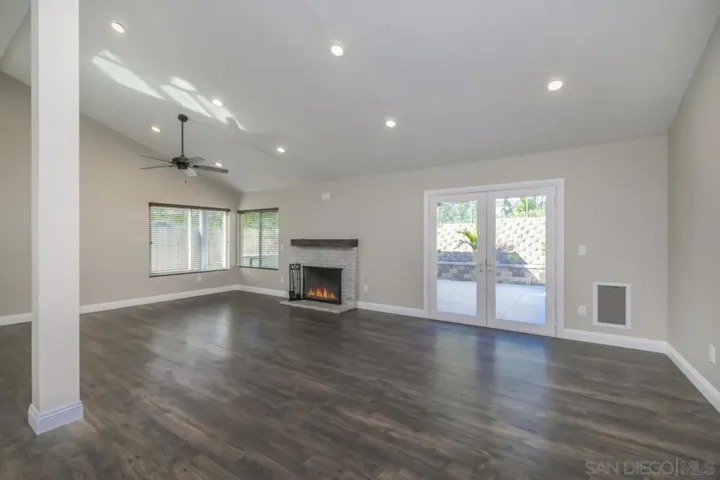 10224 Pebble Beach Dr, Santee, California 92071