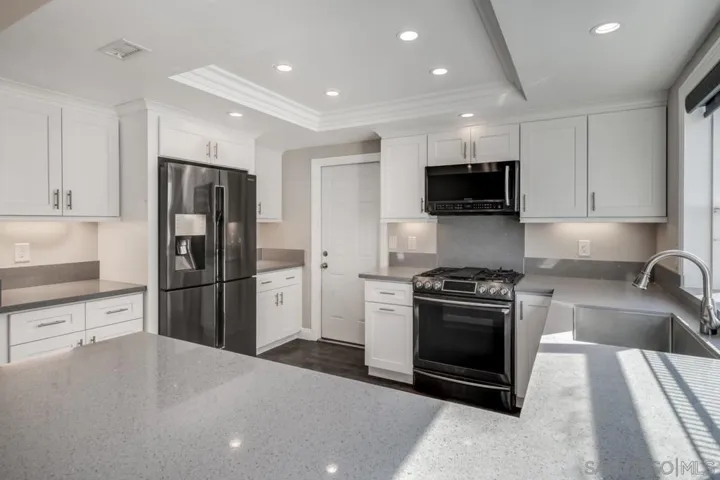 10224 Pebble Beach Dr, Santee, California 92071