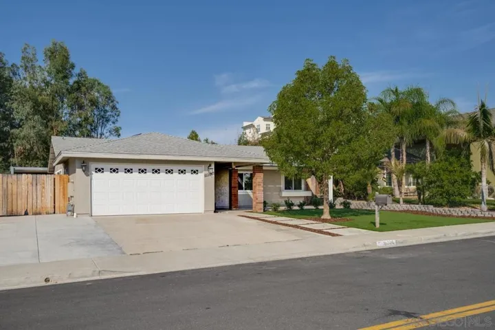 10224 Pebble Beach Dr, Santee, California 92071