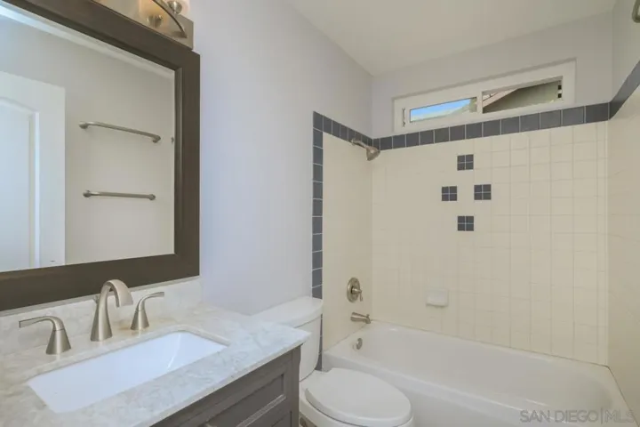 10224 Pebble Beach Dr, Santee, California 92071