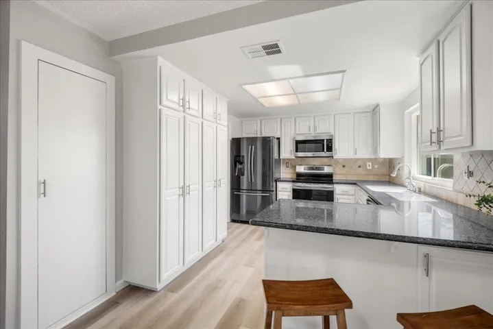 1212 Valbusa Drive, Gilroy, California 95020