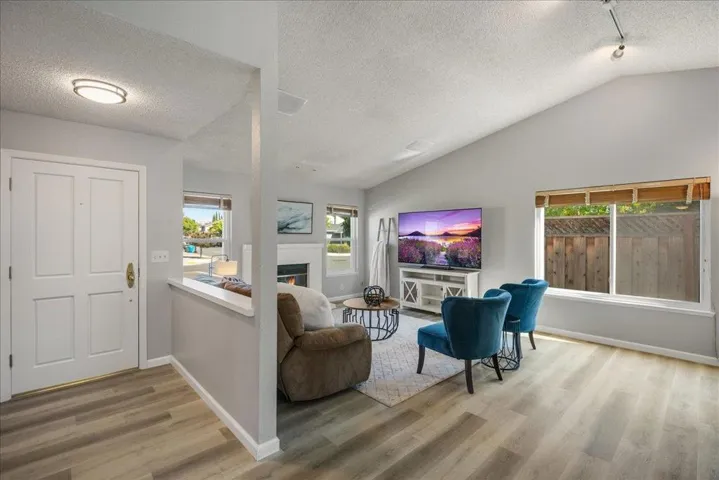 1212 Valbusa Drive, Gilroy, California 95020