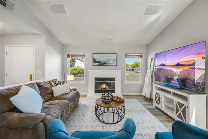 1212 Valbusa Drive, Gilroy, California 95020