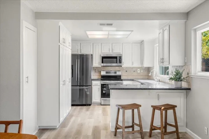 1212 Valbusa Drive, Gilroy, California 95020