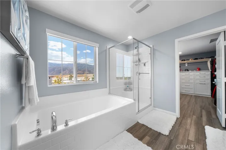 Primary bath with separate tub/shower