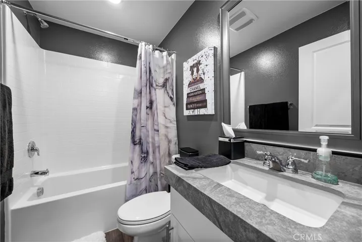 Downstairs full bath