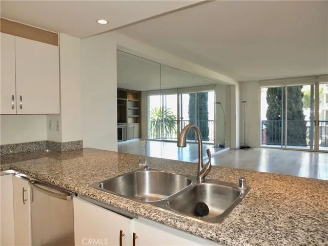 850 E Ocean Boulevard 203, Long Beach, California 90802