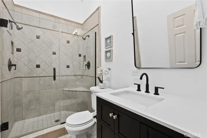 bathroom 4