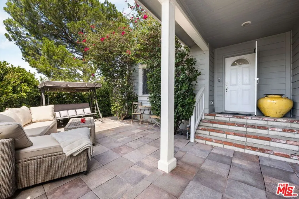 1130 Mohawk, Topanga, California 90290 home-pic-1