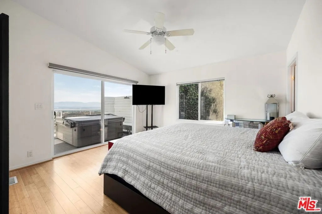 1130 Mohawk, Topanga, California 90290 home-pic-16