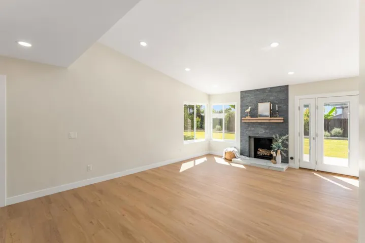 959 Chestnut Drive, Escondido, California 92025