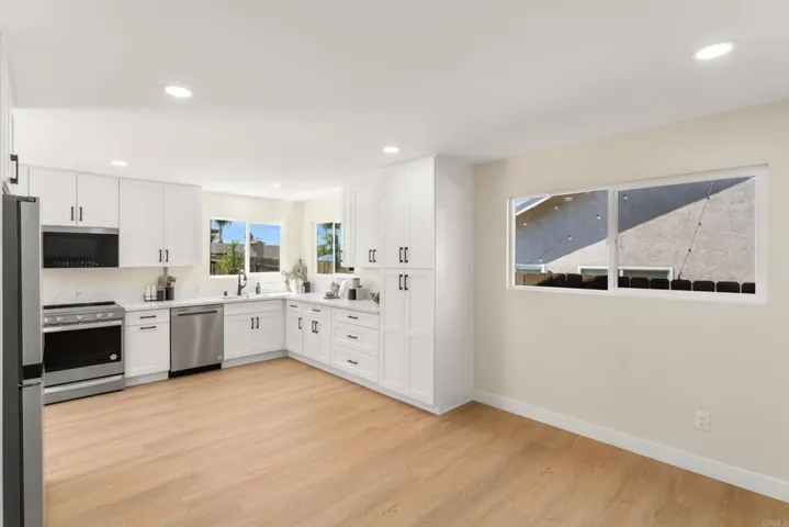 959 Chestnut Drive, Escondido, California 92025