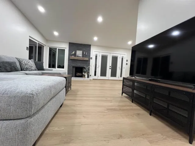 959 Chestnut Drive, Escondido, California 92025